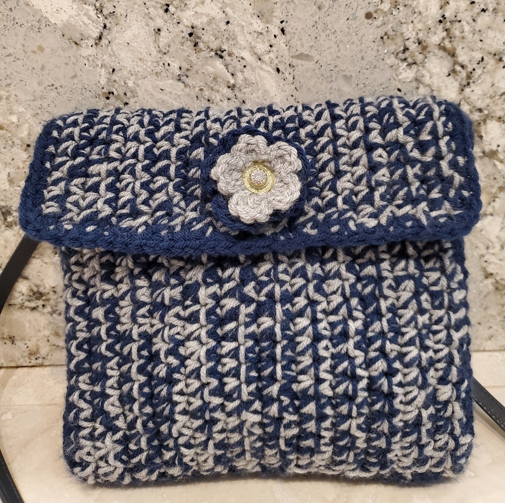 Womens crossbody crocheted bag